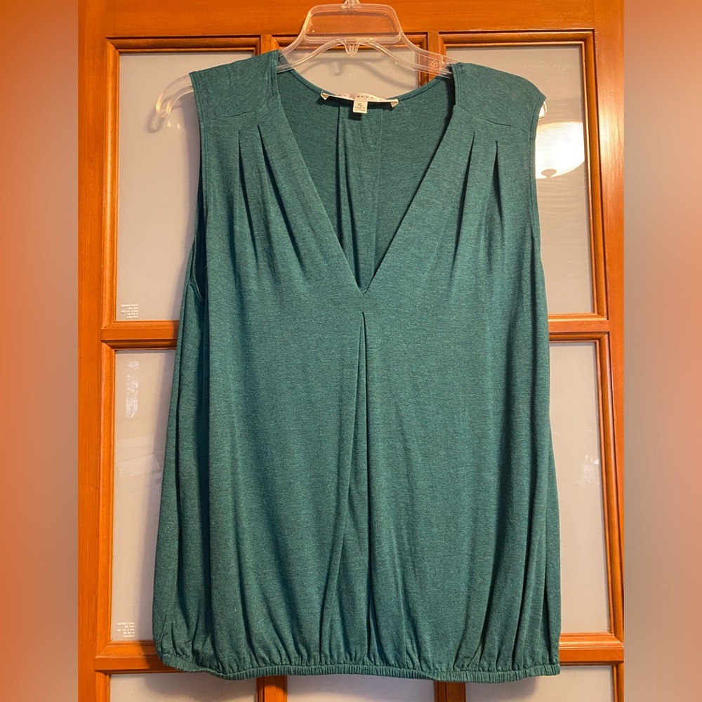 Max Studio Green Sleeveless Balloon-Hem Blouse with Front Pleat XL